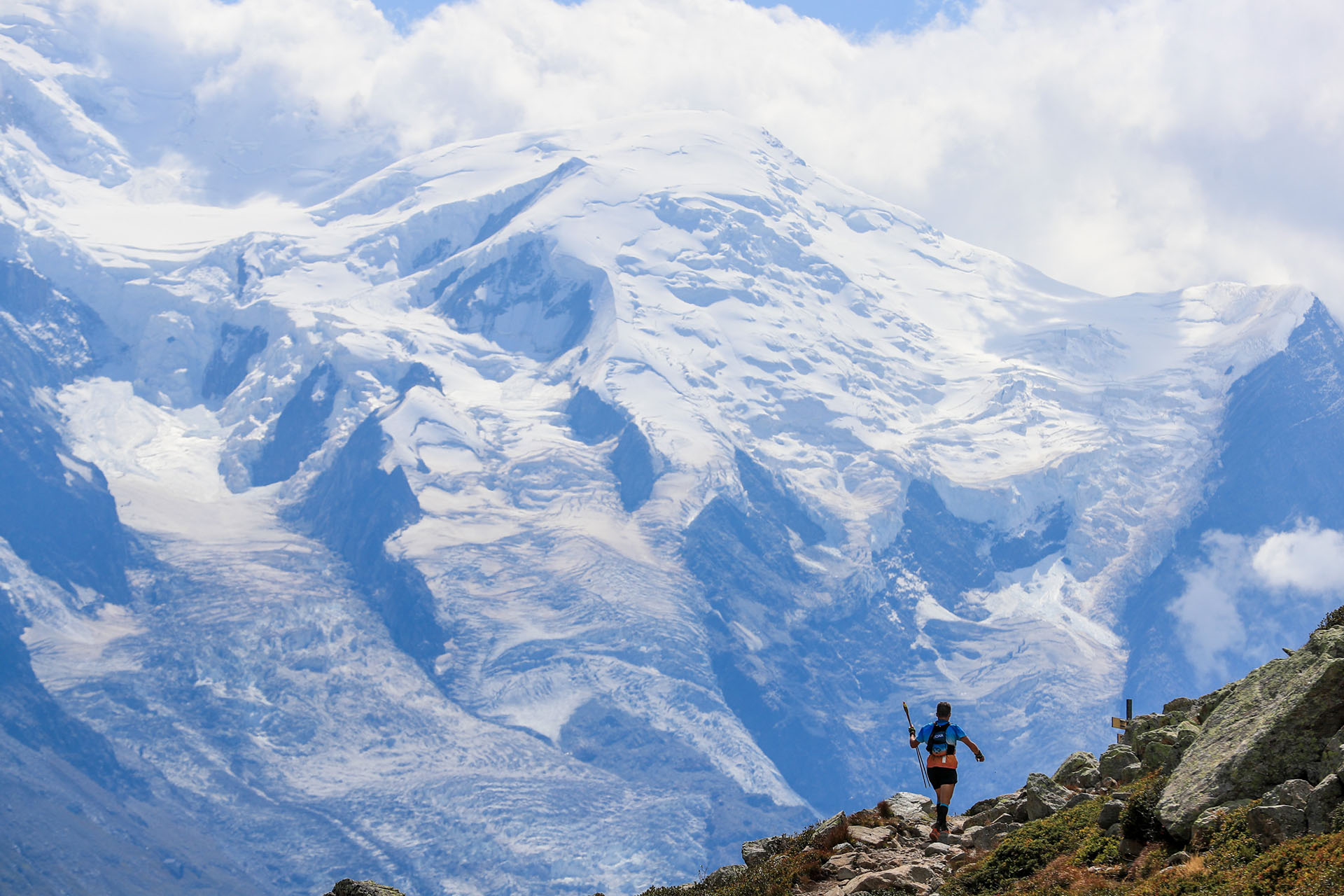 Trailrunning24_Ein-neuer-Rekord_UTMB_Mont-Blanc-2022-3